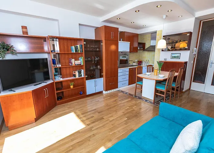 Sea & Me, Pleasant Seaside アパート ポルトローシュ