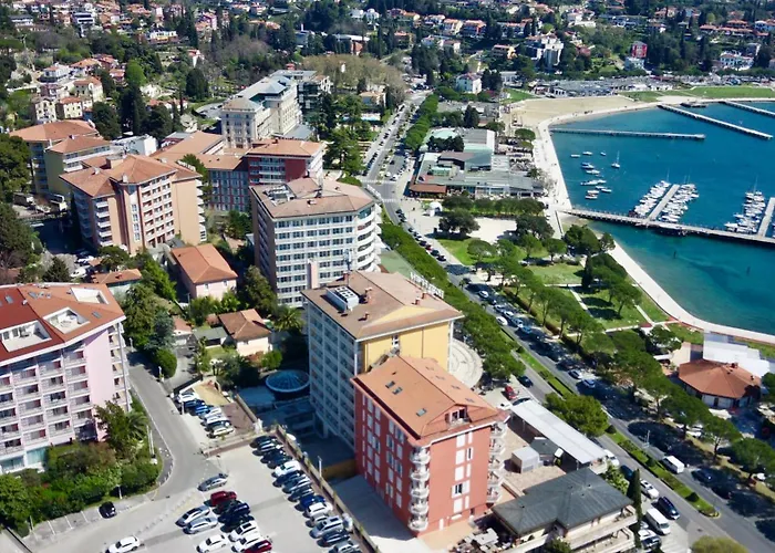 Sea & Me, Pleasant Seaside アパート ポルトローシュ